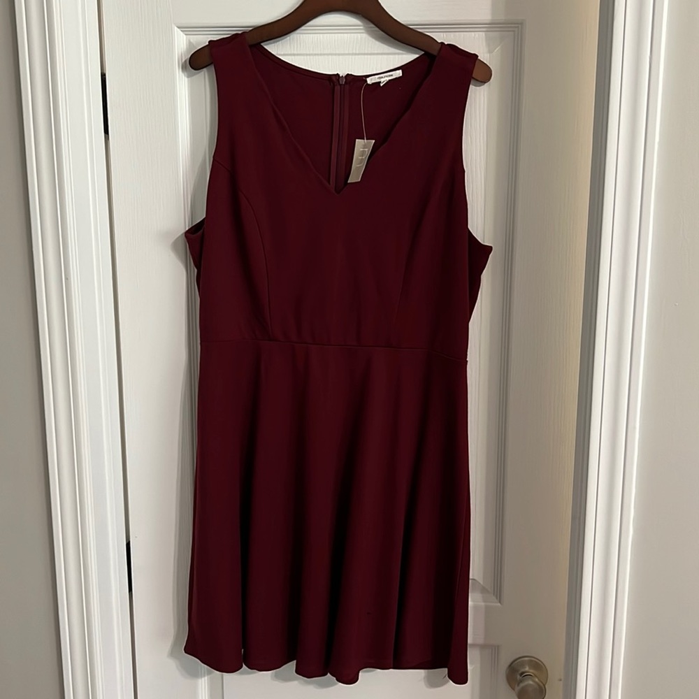 Burgundy dress 👗
